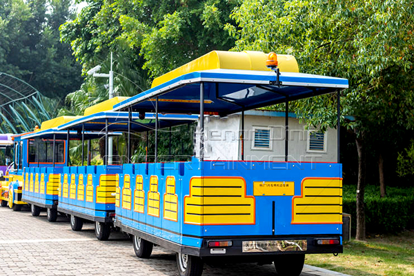 Outdoor Colorful Trackless Electric Trains for Sale in Dinis