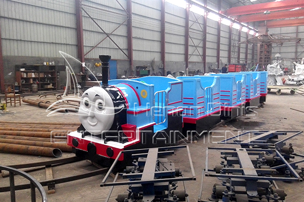 Thomas Kid Train Rides Are Available in Dinis